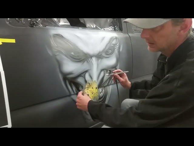 Peinture aérographe sur capot voiture coccinelle New Beetle Salon de  L'automobile 2017 de Lyon – Raymond Planchat peintre aérographe cours de  peinture vente