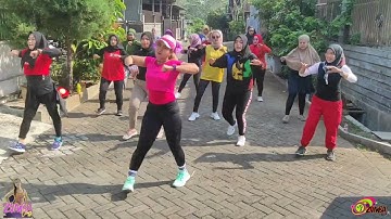 All that she wants Zumba Dance | Zin Anita and CSR SQUAD