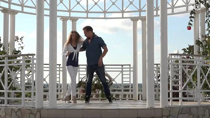 Alexander & Elena  Enrique Iglesias  Bailando Ft  ...