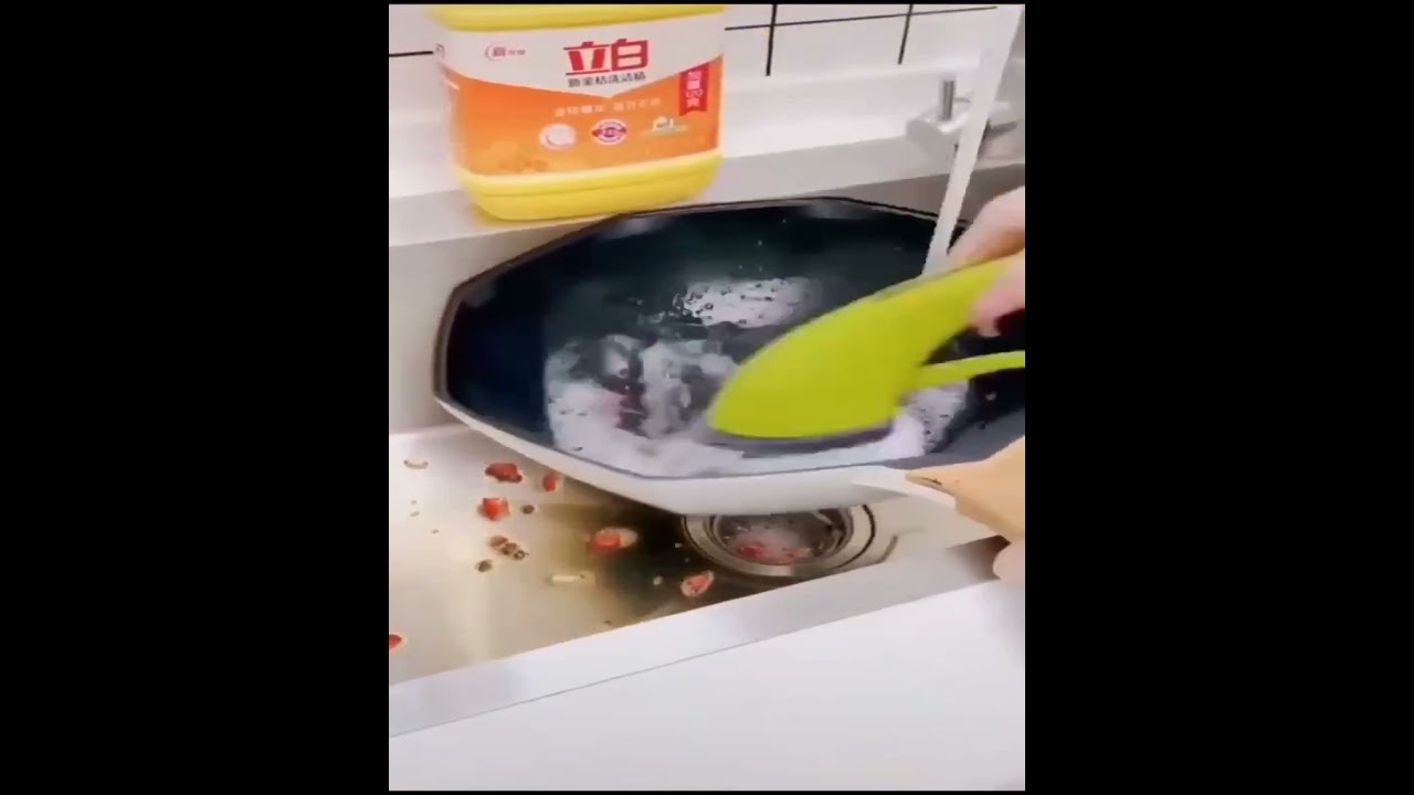 Automatic Liquid Tank Kitchen utensils Sink Cleaning Brush Scrubber