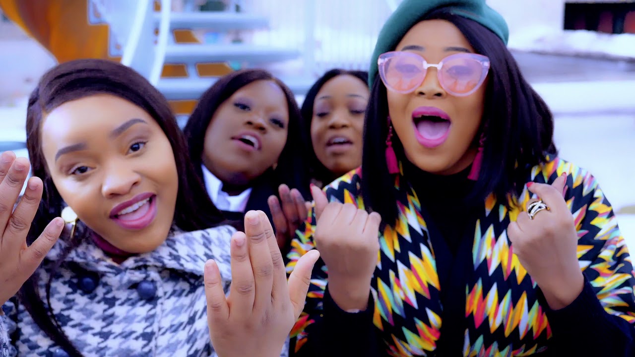 Acsa Olangi dans LOUANGE POUR JESUS