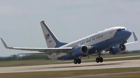 USAF Boeing C-40B Takeoff