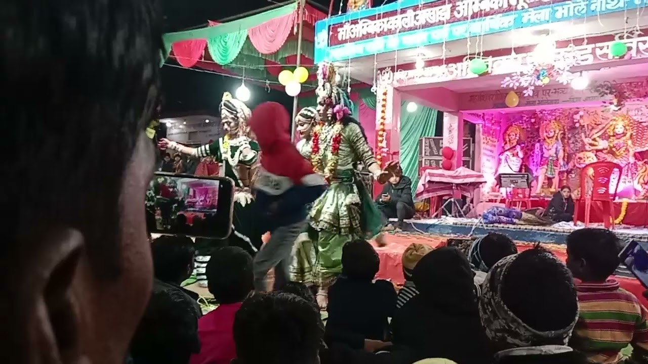 मां अम्बिका जागरण पार्टी गोरी बंगार मऊश्रीनाथ को दूर्वा🙏🙏👍🏻