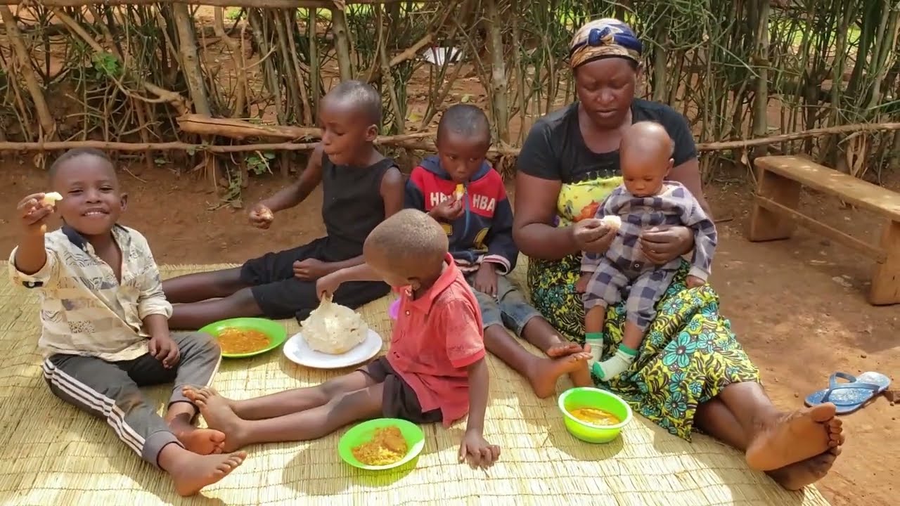 Typical Real Daily Life of Our Most Organic Single Mom Cooking Delicious Organic Food//Village Life