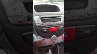 Kırılma Küsme Sen Yıne Bır Siir Yaz