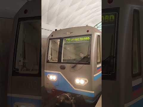 Video: Turgenevskajan metroaseman ympäristön nähtävyydet