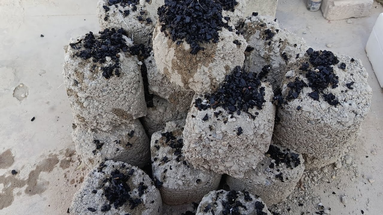 Stony 🪨 Sand Cement and Charcoal Dry & Water 💦 Crumbling 💞