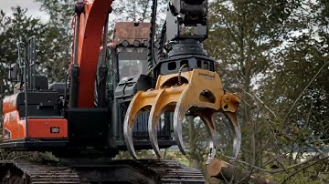 Powerhand Grapple Saw on Doosan Excavator