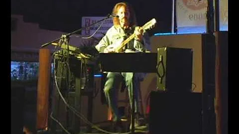 Aaron Howell performing at the Boulder City Brew Pub