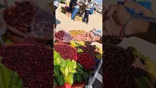 Exploring Different Types Of Berries At Juhu Beach Mumbai INDIA 🇮🇳 | Travel With Muzammil