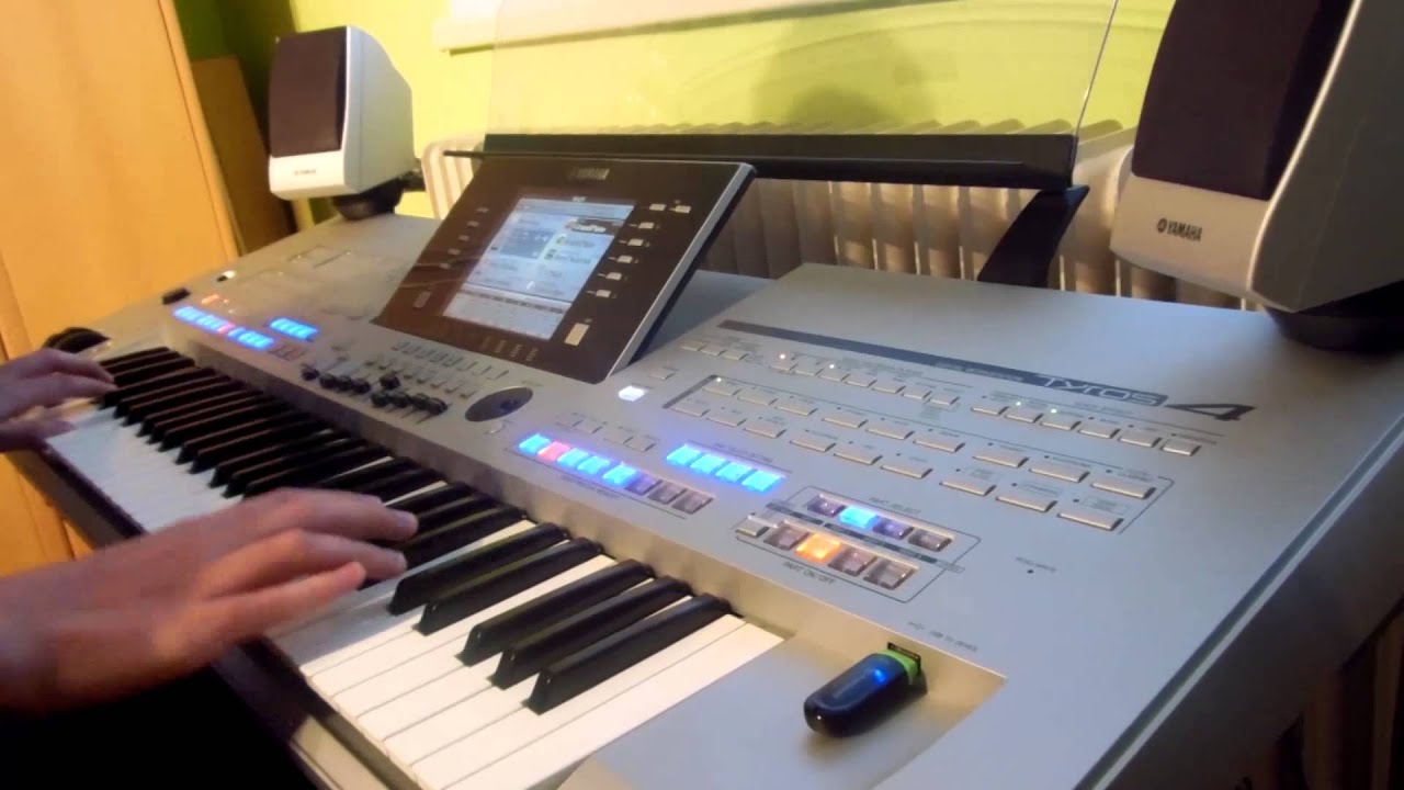 Bonnie Tyler - Total Eclipse of The Heart cover on Tyros 4