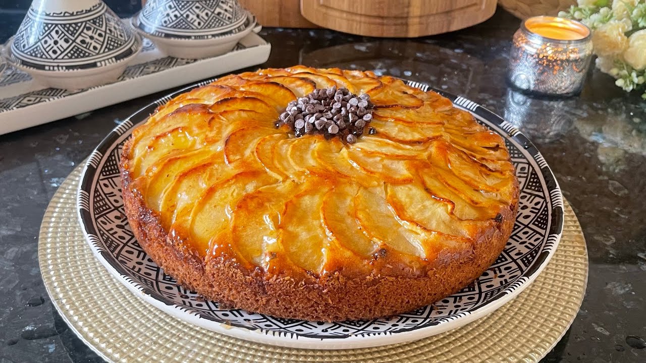 من بعد هاد الأسرار مستحيل باقي يهبط ليك التفاح على الكيك💪🏼كيكة التفاح طالعة وهشييشة غير شكلها يشهي😋