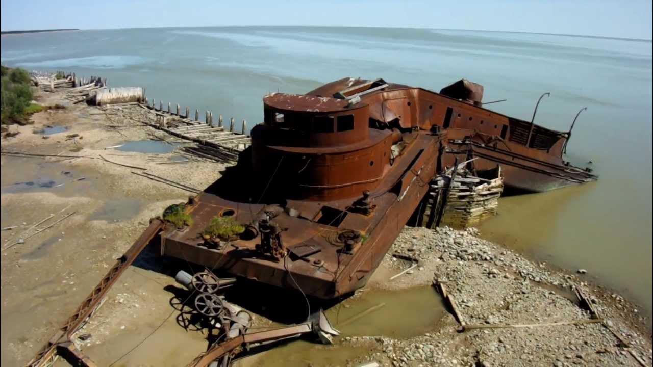 Beached Dredge at Port Nelson, Manitoba, Canada - YouTube