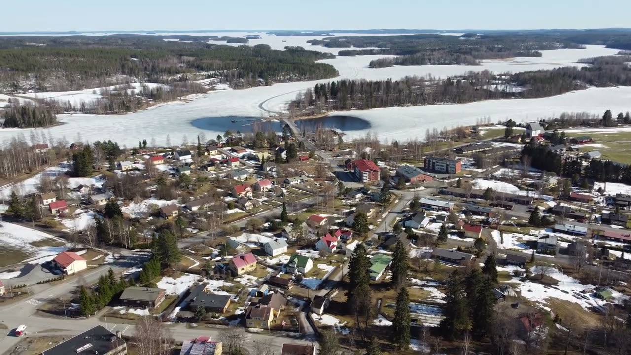 KUHMOINEN - kirkonkyla