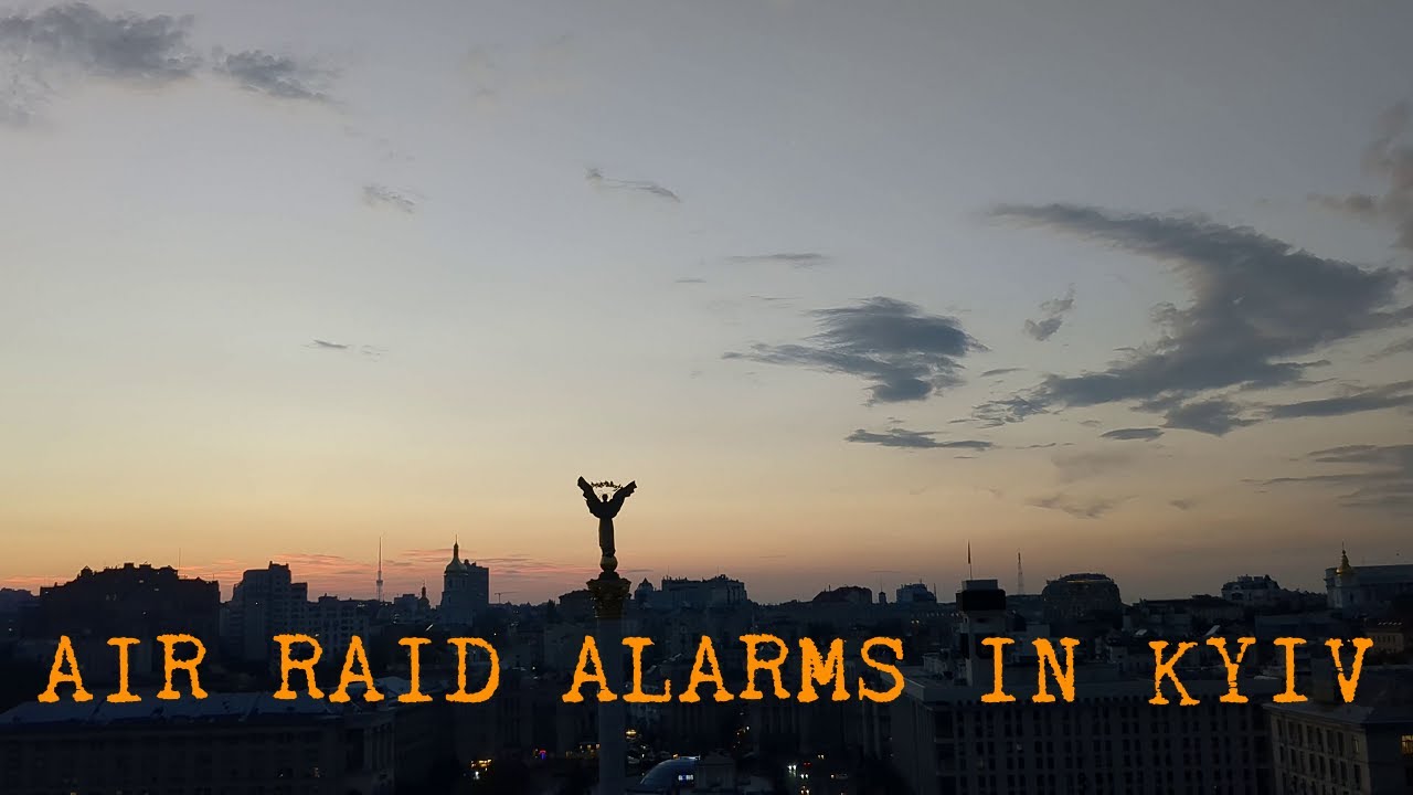 Terrifying AIR RAID sirens. My first day in UKRAINE