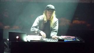 Cashmere Cat *With Me* live @ Yoyo Club in Paris_2013