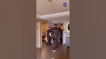 Rohff Dans Un Bon Mood Rohff Tr1 Humour Rap Rapfrancais Rapfr Danse 