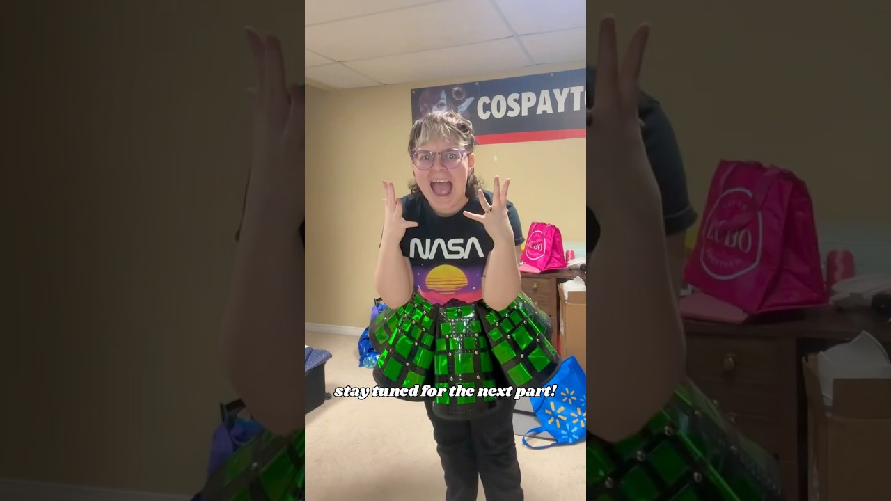 Make a gravity defying skirt with me | Part 2 #cosplay #sixthemusical #sewing #cosplaytutorial