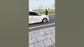 Cướp liều lĩnh chặn đầu xe ô tô và cái kết buồn #brasil @Longgiang67 @LongGiang77