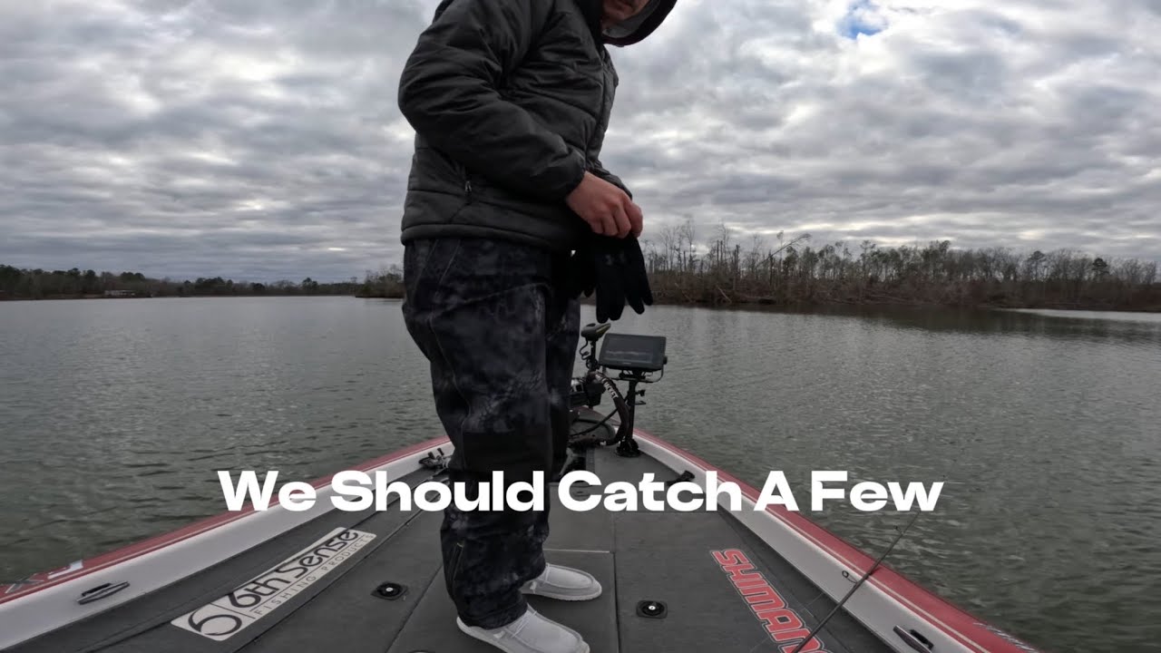 Catching BIG BASS In The Cold