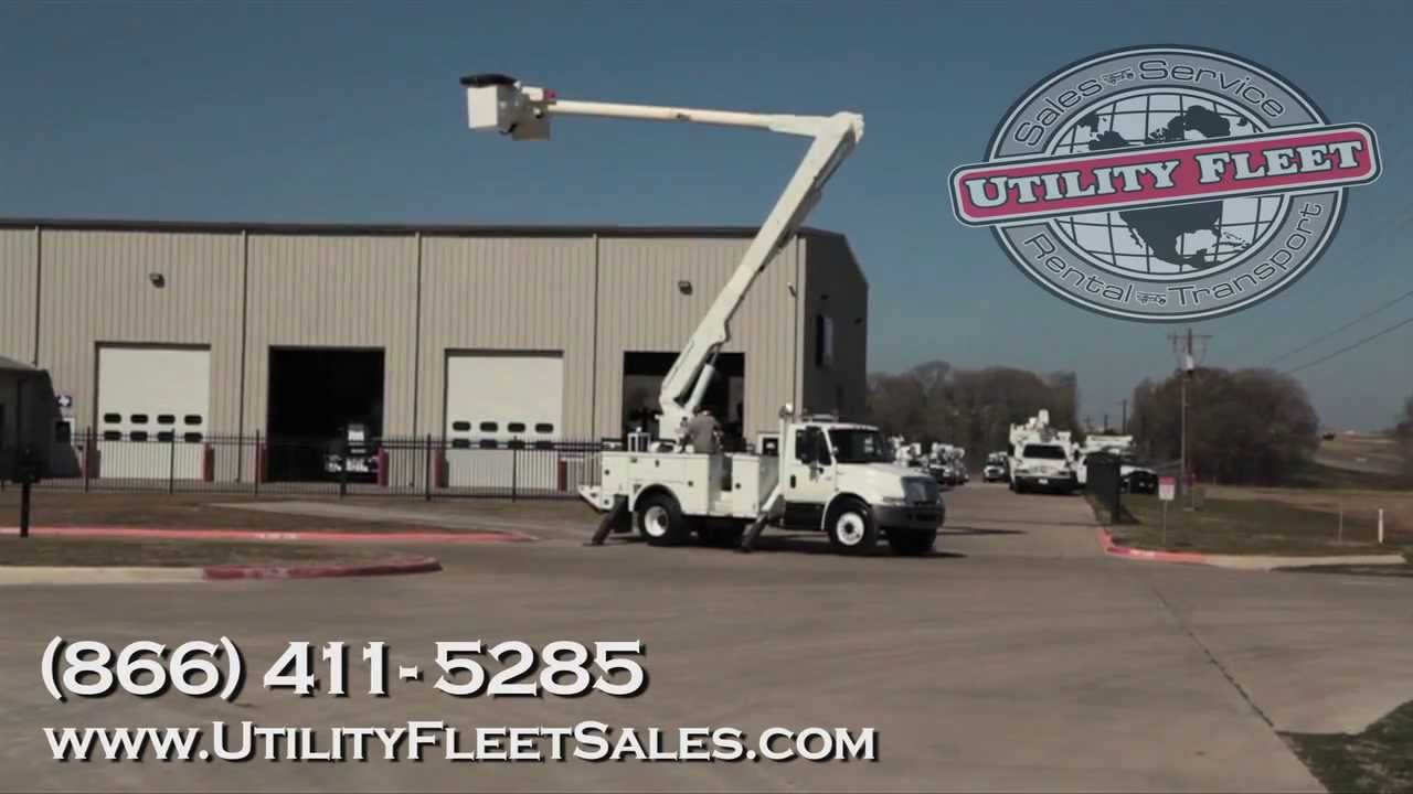 Altec AM55-MH Overcenter Bucket Truck For Sale - 13377