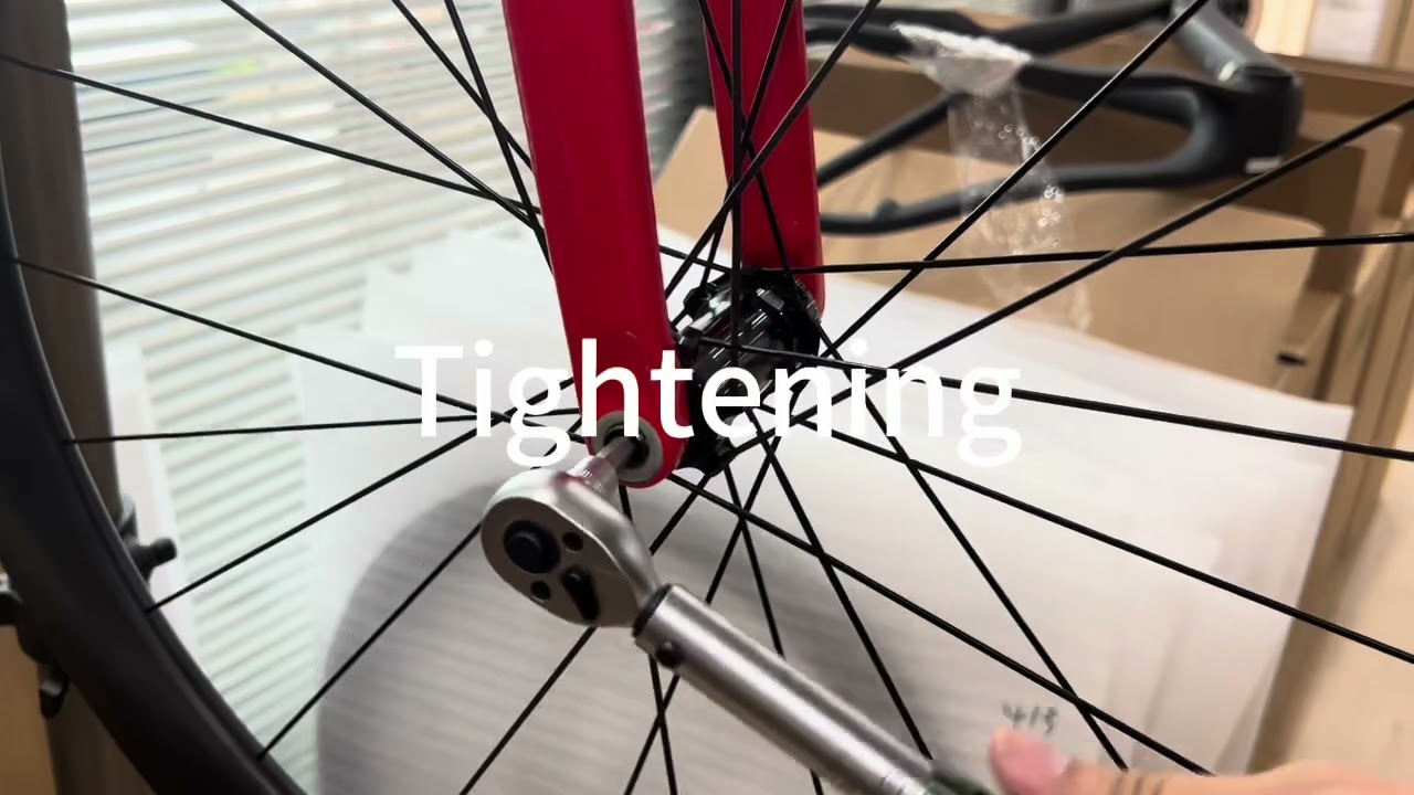 軽量カーボンファイバー自転車スルーアクスル|CarbonBikeKits(CBK)
