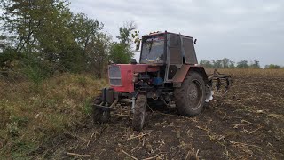 видео: Дисковка поля после подсолнуха, АГД-2.1 картинка: Дисковка поля после подсолнуха, АГД-2.1