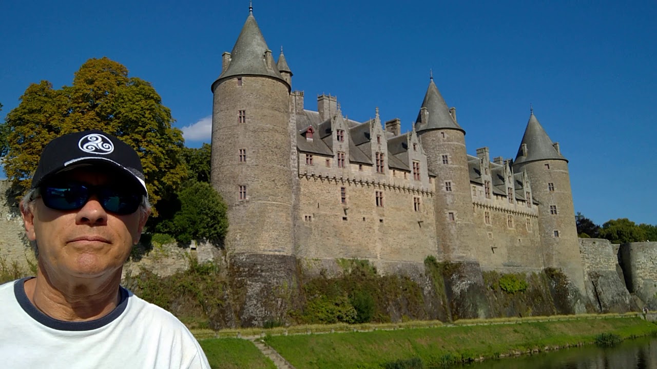 Josselin, castillo de los Duques de Rohan; Bretaña - YouTube