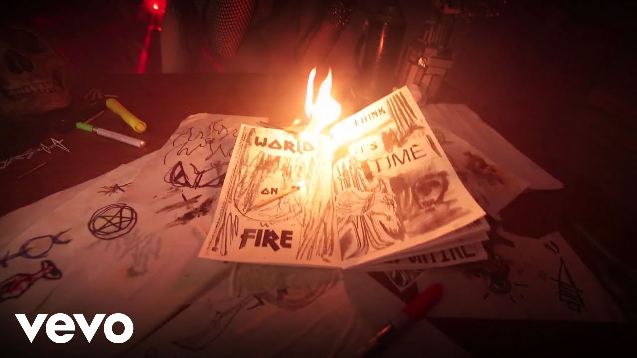 Slash - World On Fire (Lyric Video) - (Explicit) ft. Myles Kennedy And The Conspirators video phone beyonce mp3