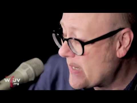 Mike Doughty - "Light Will Keep Your Heart Beating in the Future" (Live at WFUV)