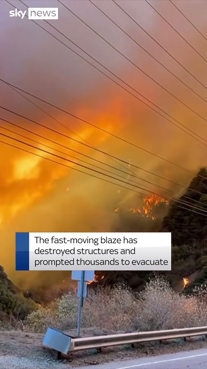 Wildfire tears through Malibu