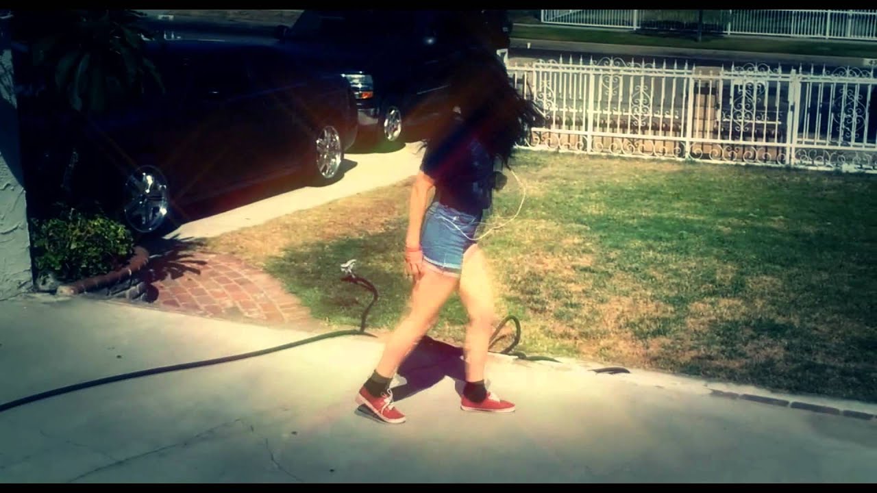 KBC // KellyBeCrispy.