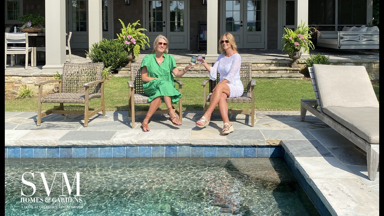 HOME TOUR: CELEBRATE SUMMER, Jodi Waldrep's family Lake Harding cottage