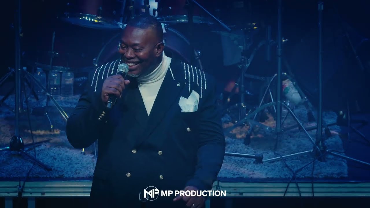 THOMAS LOKOFE CONCERT LIVE A PARIS ( 35 ans de Carrière)