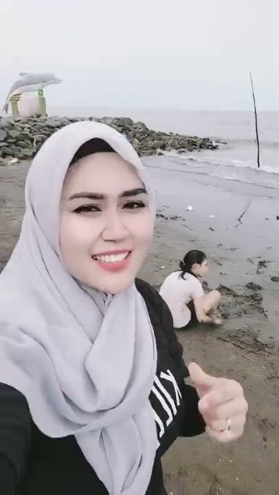 Engkau yg disana jagalah hatimu - Triyani || Ratunya TikTok
