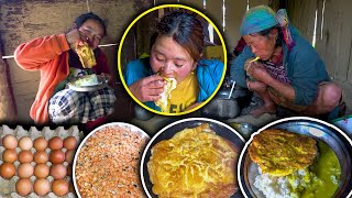 Egg Omelette Recipe with Rice cooking & eating in village kitchen || Nepali Rural Village Style Food