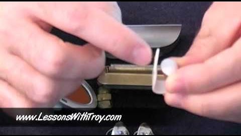 Dobro Basics Volume 1 For The Beginner Sample