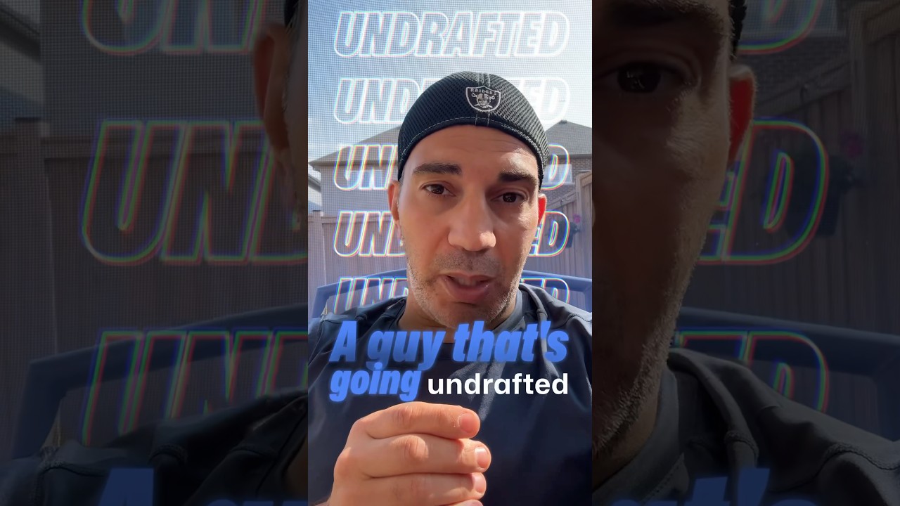 Этот ресивер может закончить сезон первым ресивером в общем зачёте (и его не выберут на драфте!) ...