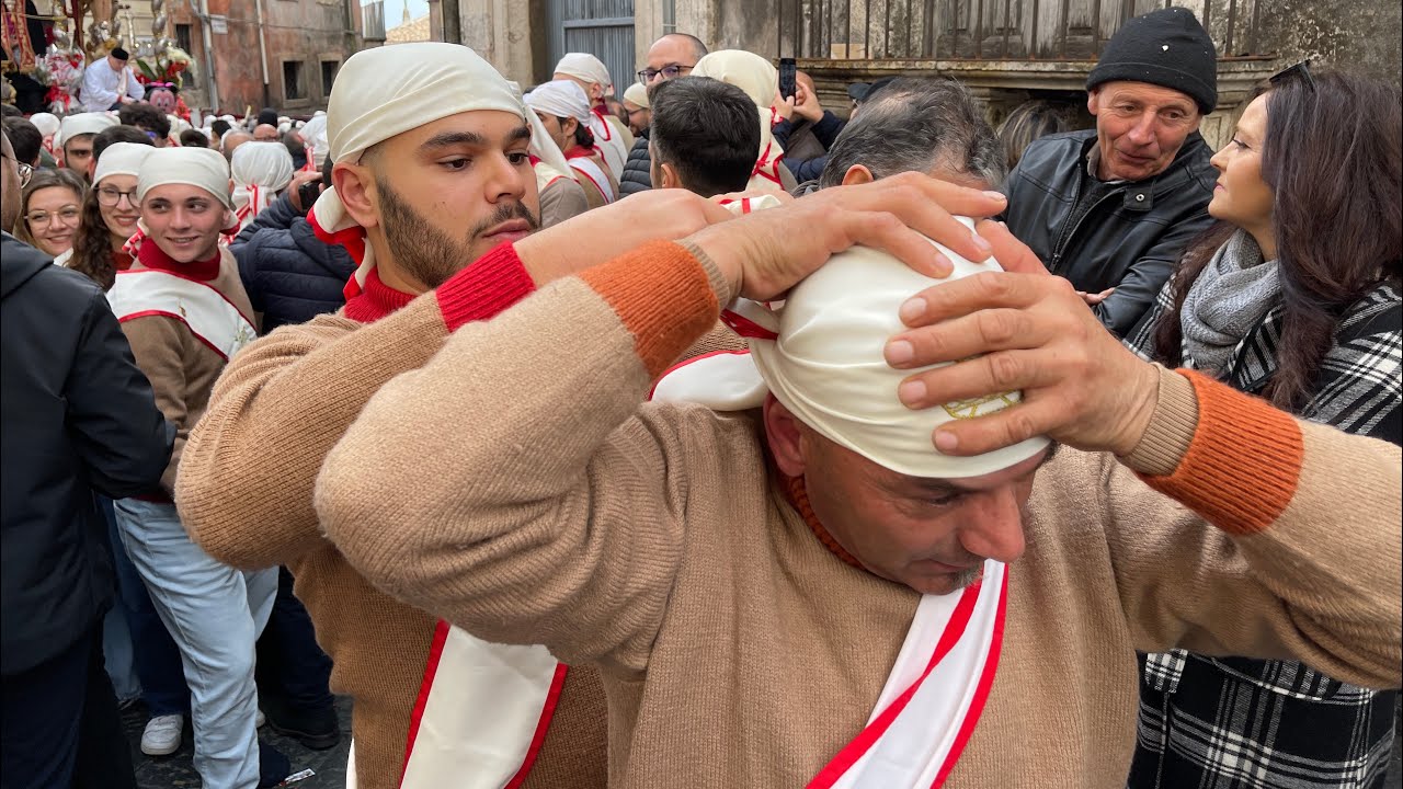 San Sebastiano ‘24 - Acireale (CT). Spettacolare Uscita trionfale e salita a spalla.