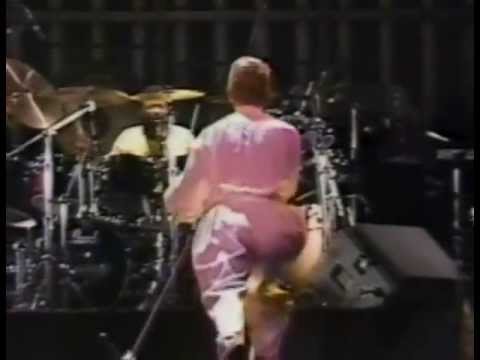 David Bowie- Suffragette City [Stage]