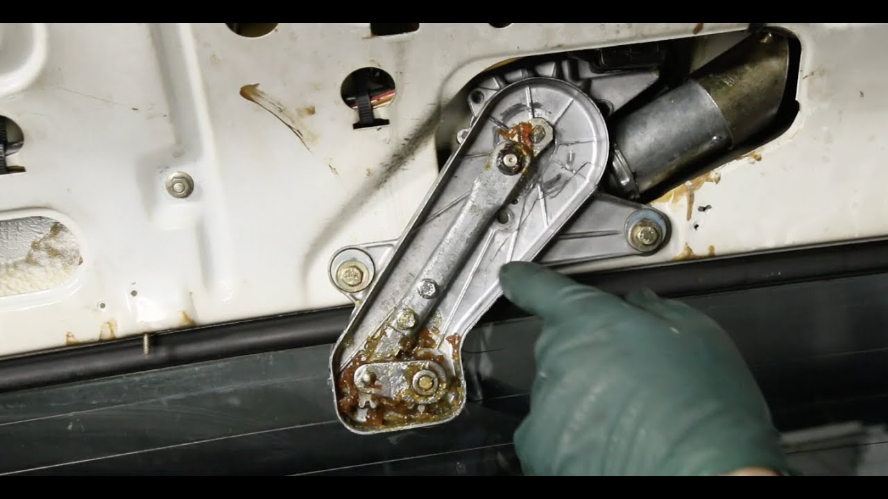 Mercedes 300TD Wagon Rear Wiper Failure Epidemic Can You Guess Why