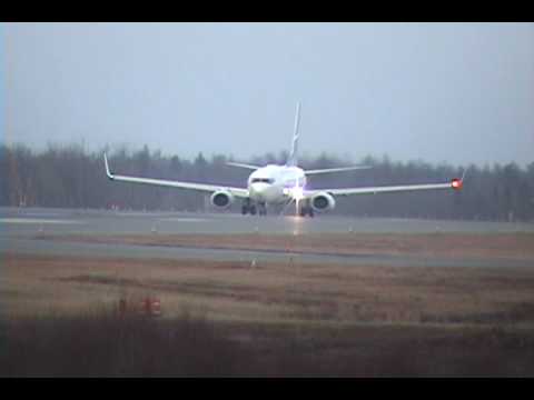 WestJet 737 departing YHZ