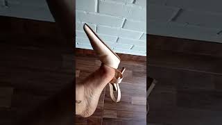 Dangling Satin Beige High-Heeled Pointed Pumps With Instep Straps