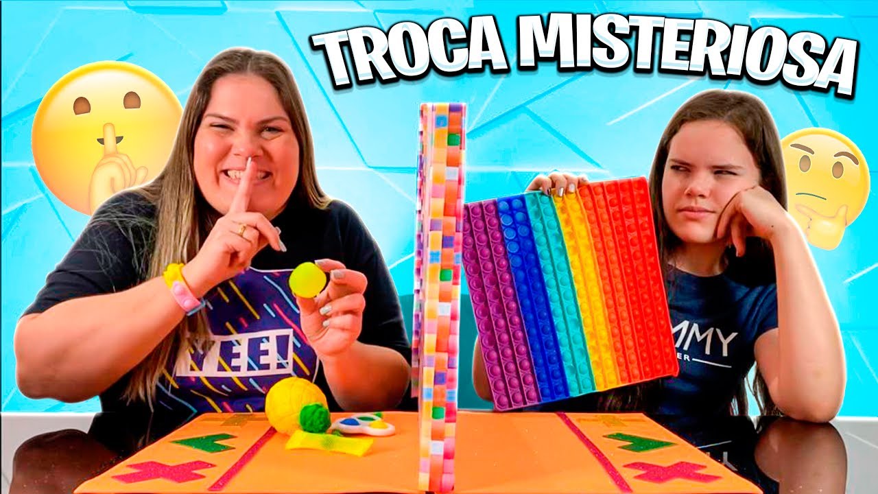 TROCANDO FIDGET TOYS SEM VER * Última vez da Manuzinha no canal 😡