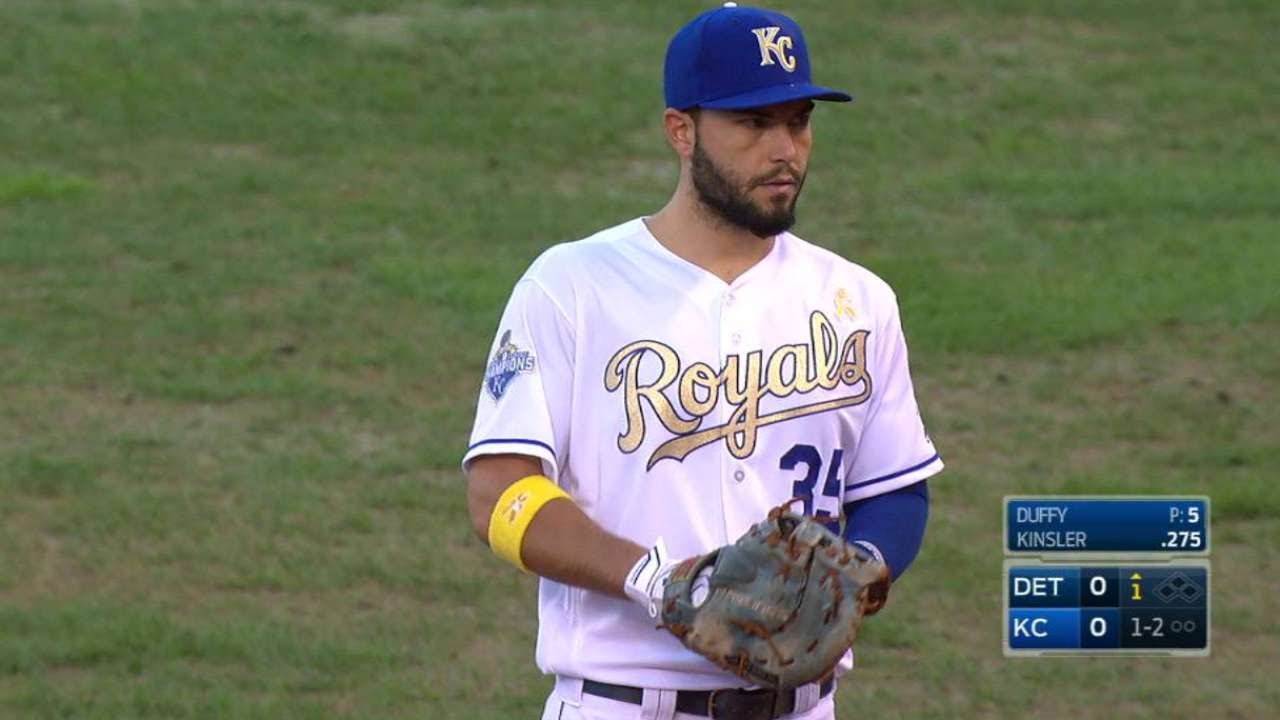 yellow ribbon on phillies uniform