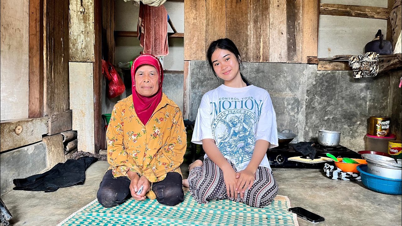 Nenek Usia 60 Tahun Tinggal Bersama Cucu, Kerja Serabutan Demi Bertahan Hidup