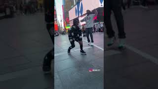 CARLFLY BEING SAUCY IN TIMES SQUARE😳 (Song “You Got” By @Trinidadrell”