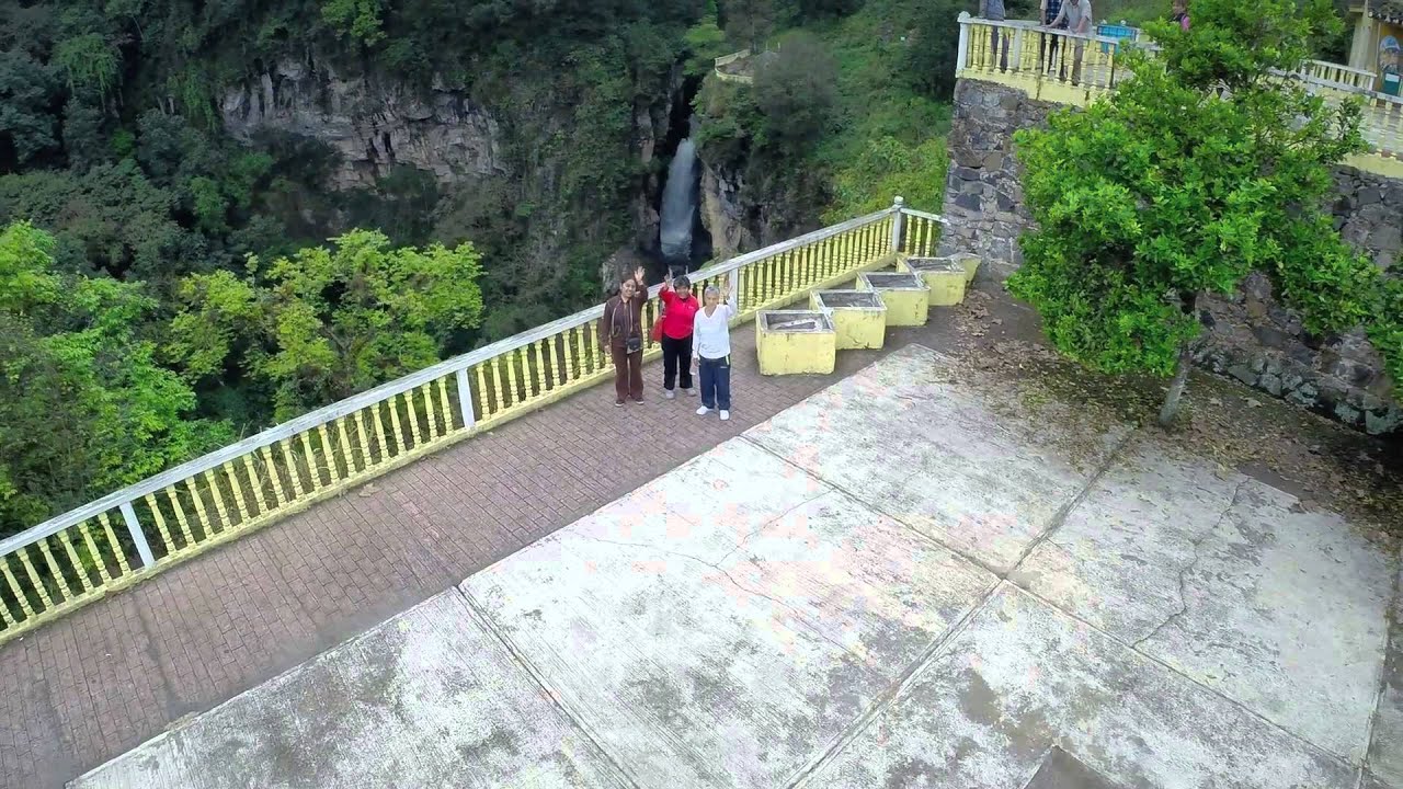 Dronie De Fanaticas De Los Paseos En Xico Cascada De Texolo Veracruz 