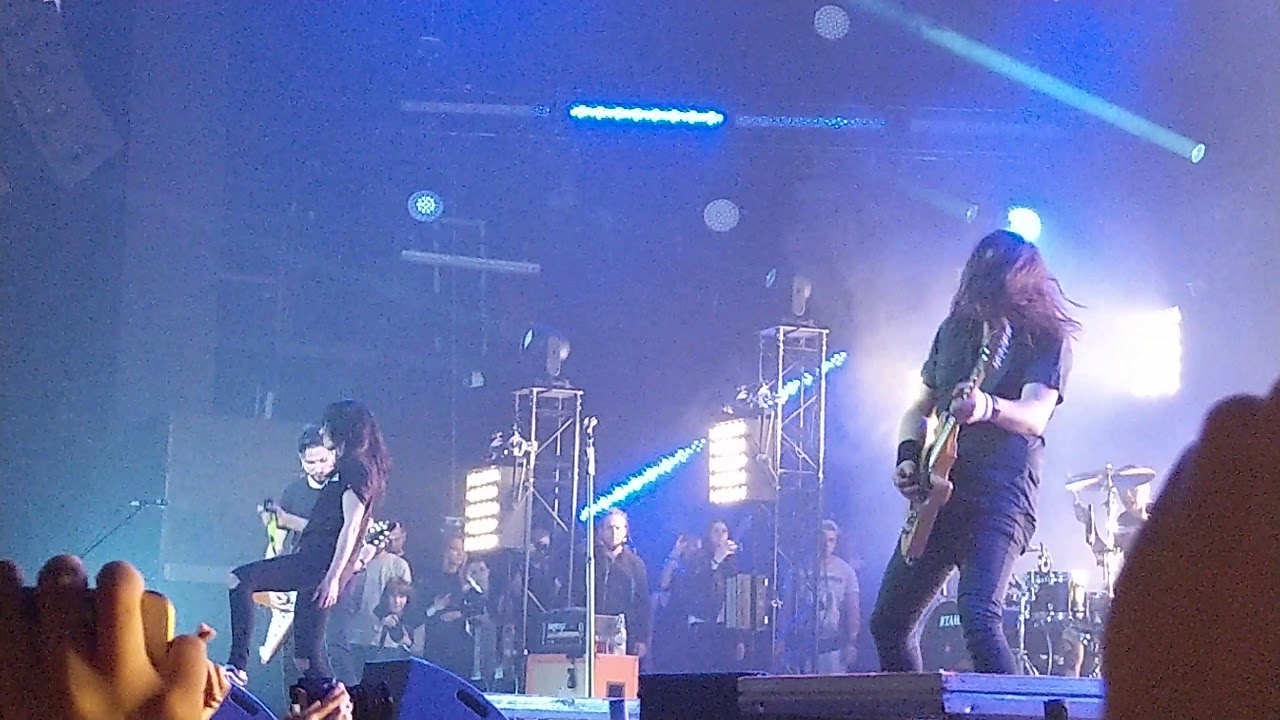 штурмуя небеса клип. луна штурмуя небеса клип. песня штурмуя небеса. штурмуя небеса фильм. Louna - штурмуя небеса обложки.