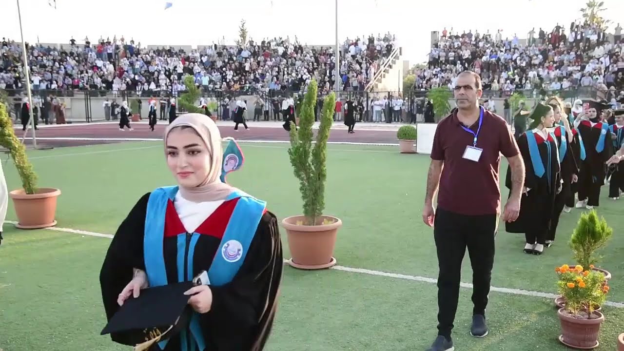 كلية الدراسات العليا وكلية تكنولوجيا المعلومات وكلية الزراعة حفل تخريج الفوج السادس والثلاثين